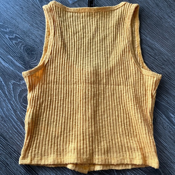 Yellow crop top - Picture 4 of 4